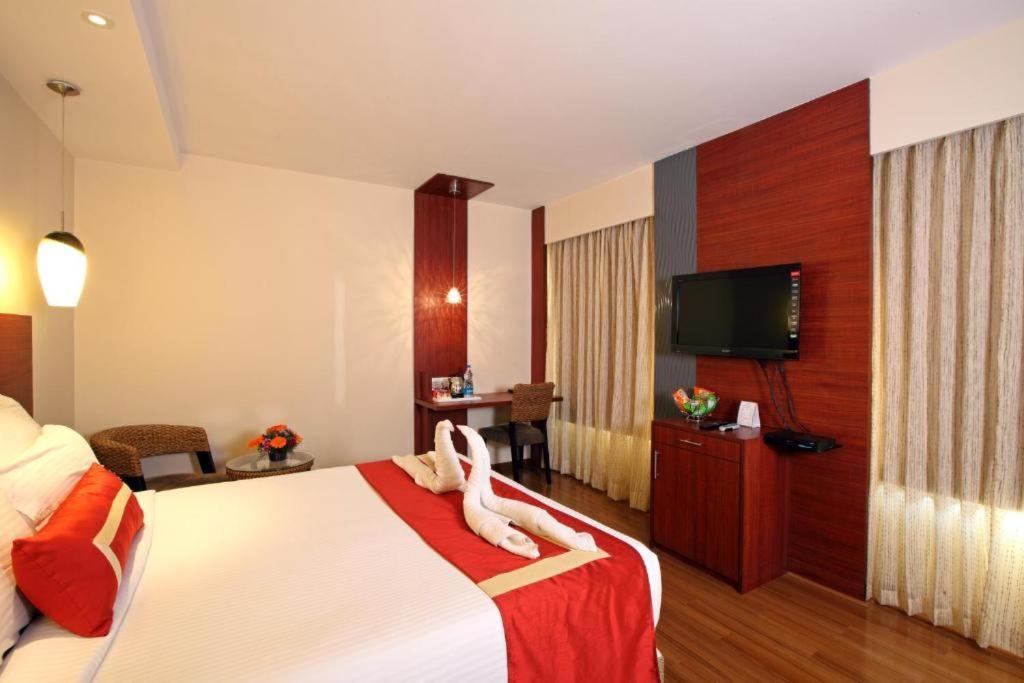 Hotel Vijaydeep Place Near Delhi Airport นิวเดลี ภายนอก รูปภาพ