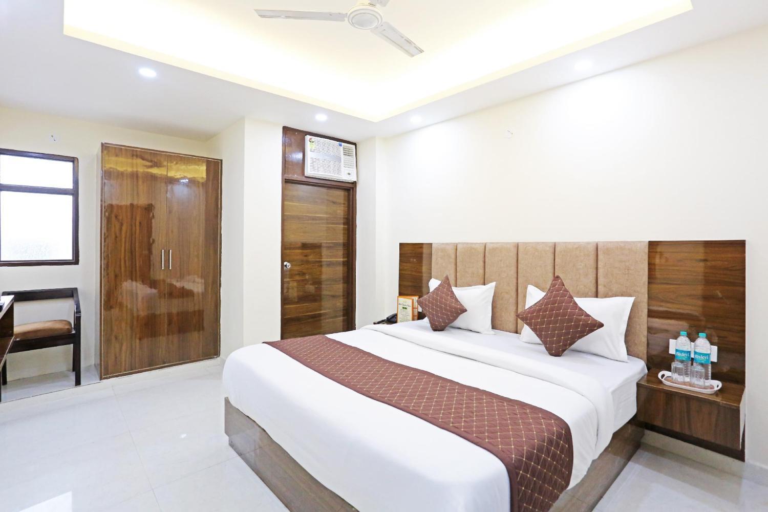 Hotel Vijaydeep Place Near Delhi Airport นิวเดลี ภายนอก รูปภาพ